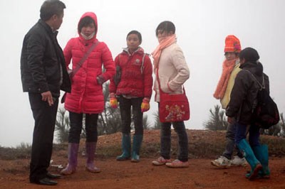 Lạnh cóng người đi học hơn 20km.